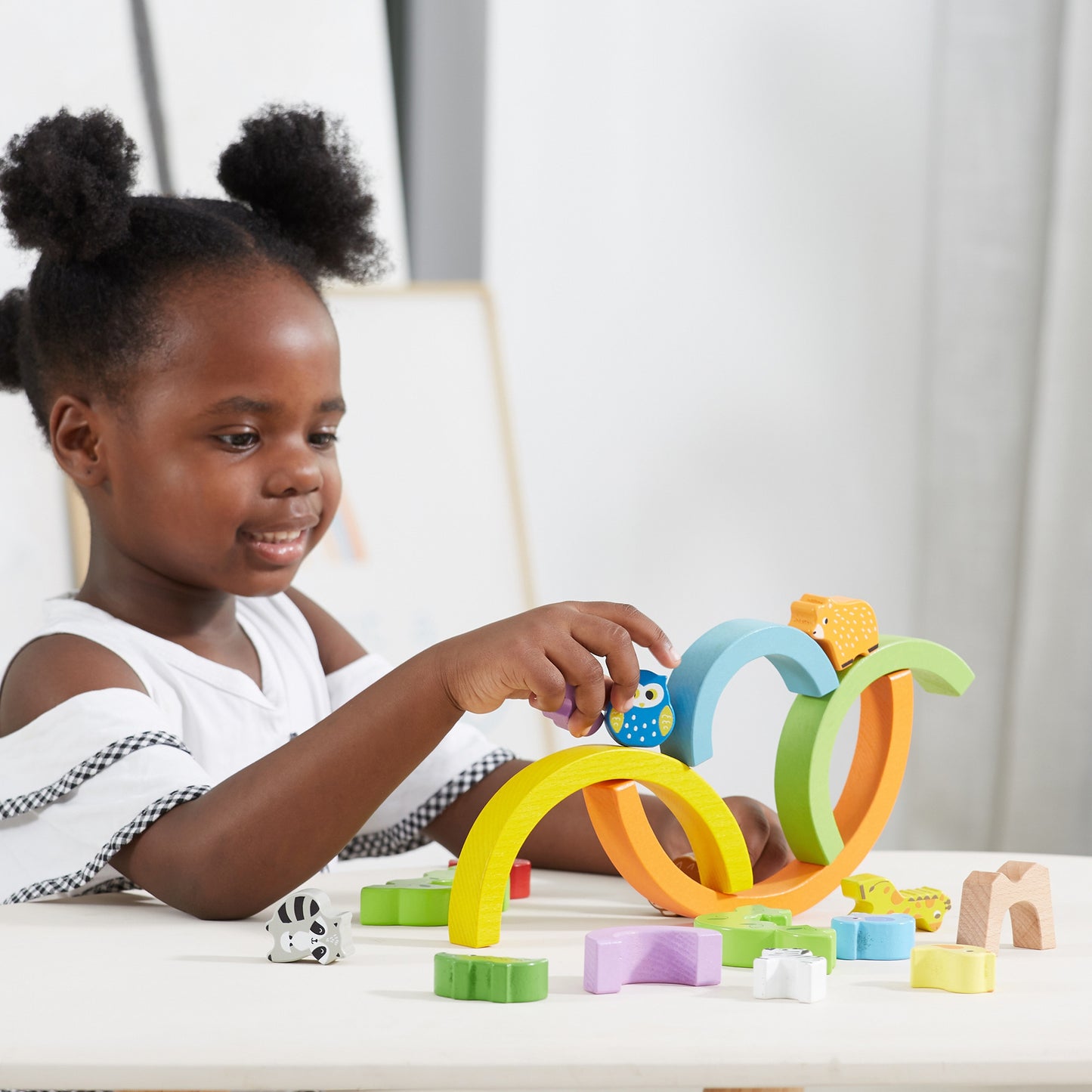 VIGA Fa Szivárvány Építőjáték – Montessori Kreativítás Állatfigurákkal 18 Hónapos Kortól